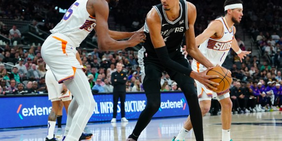 一夜3大交易动态！火箭首笔签约达成，杜兰特交易又有新进展