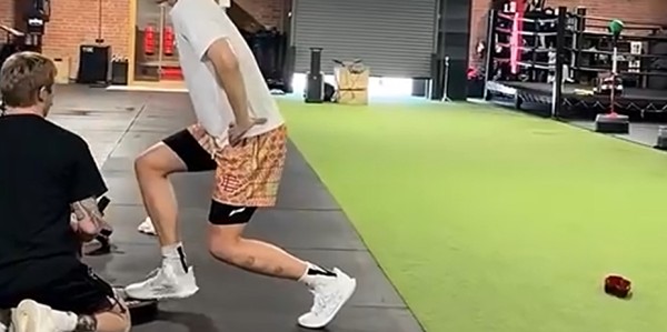 Kaiyun APP-曾凡博赴美利好消息！双向合同竞争3选2，伤势恢复很顺利！