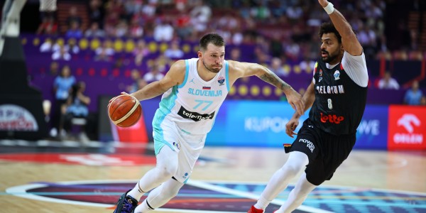 kaiyun体育app-东契奇减重成效显著：速率与耐力增强为湖人赛季前景注入新动能