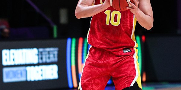 开云入口-媒体人：王俊杰值得更多尊重&amp;amp;他是青少年的榜样 踏实打球&amp;amp;无花边